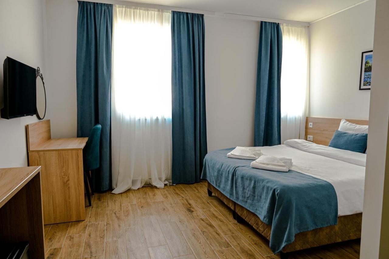 Dona, Altina Belgrado Exterior foto