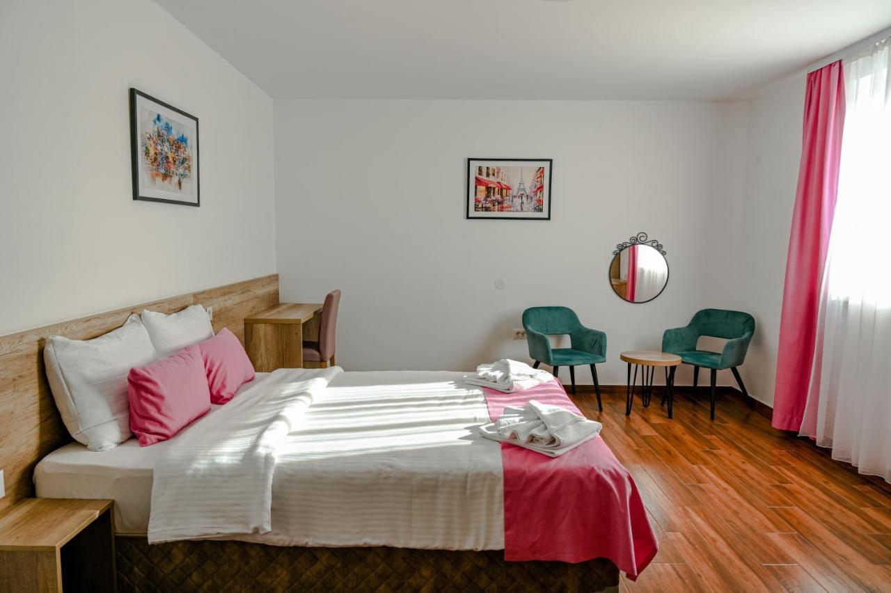 Dona, Altina Belgrado Exterior foto