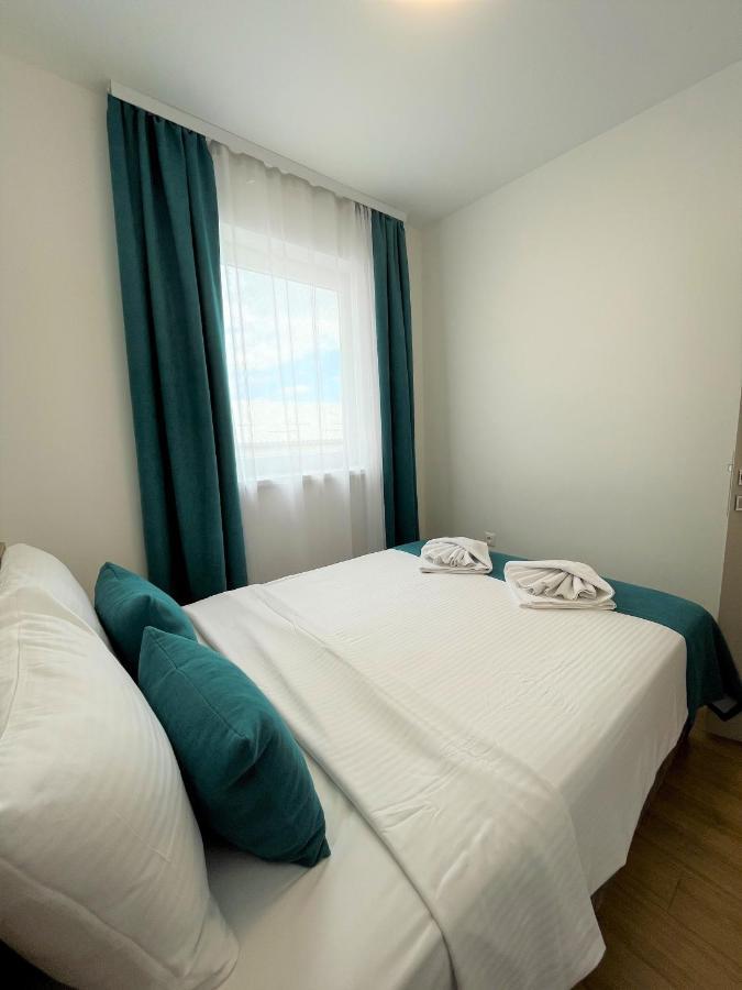 Dona, Altina Belgrado Exterior foto